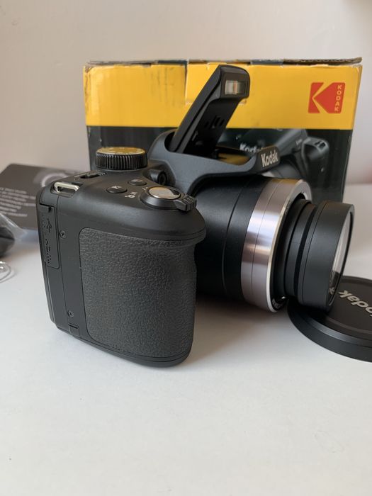 Camera Foto Digitala KODAK PixPro AZ401 Black, 16 MP, 40X Optical Zoom,  HD Video, Image Sensor CCD