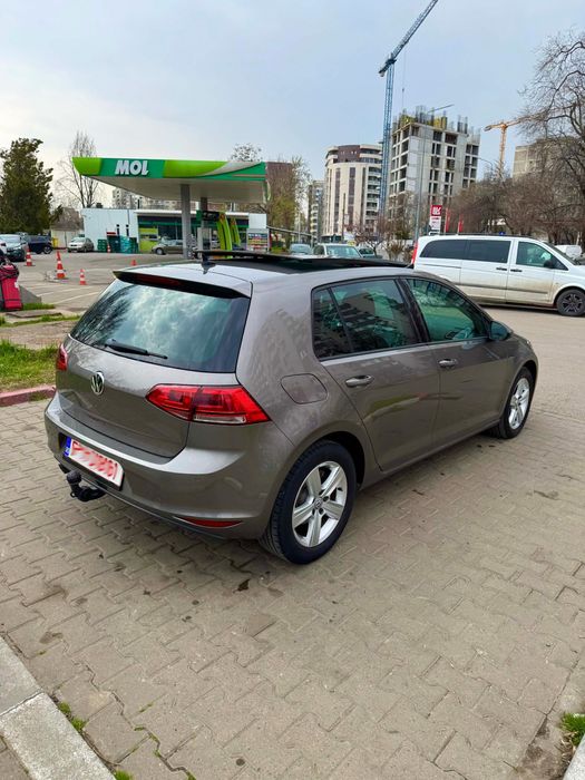 VW Golf 7 Automat 1.6 TDi • Distronic • Lane Assist • Panoramic • LED • Piele Alcantara • Webasto • Navy mare 3D • Climatronic • Senzori 360 • Cârlig
