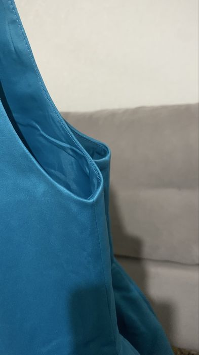 Платье из плотного атласа дешево