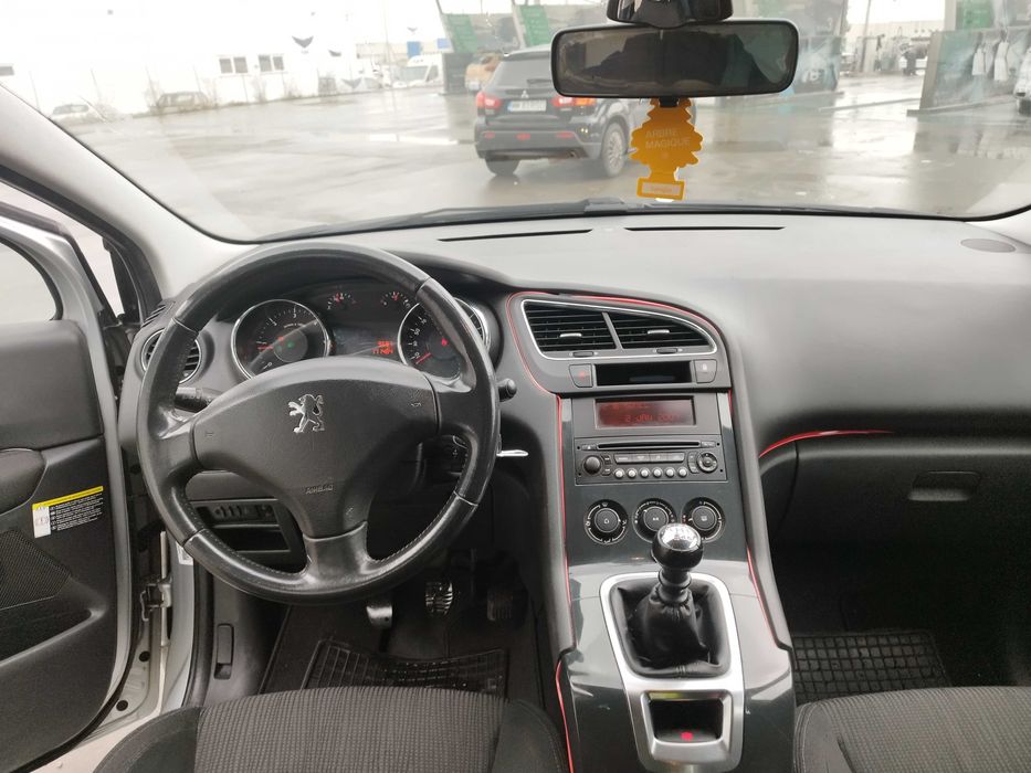 Peugeot 5008 - motor 1,6 hdi - an 2010 - 7 locuri