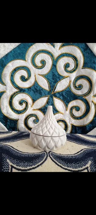 Той бастар шкатулка