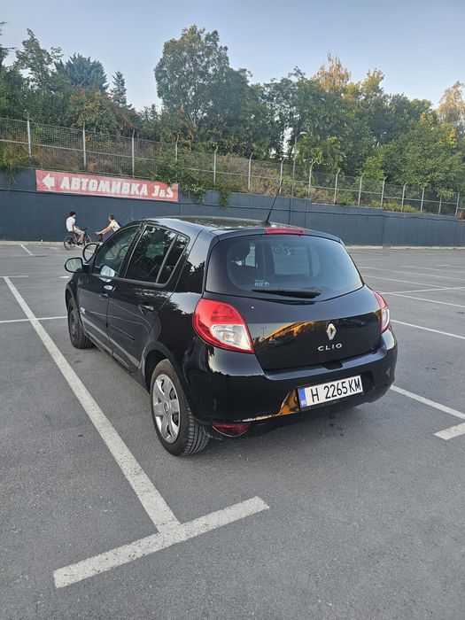 Рено Клио 1.2 бензин