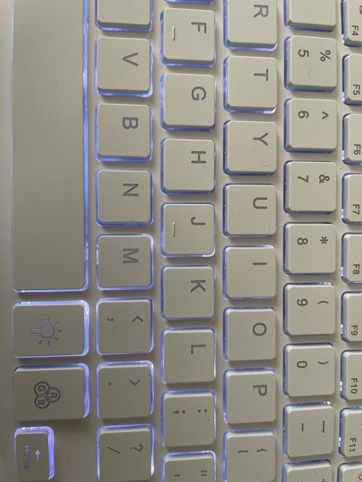 Безжична клавиатура с подсветка