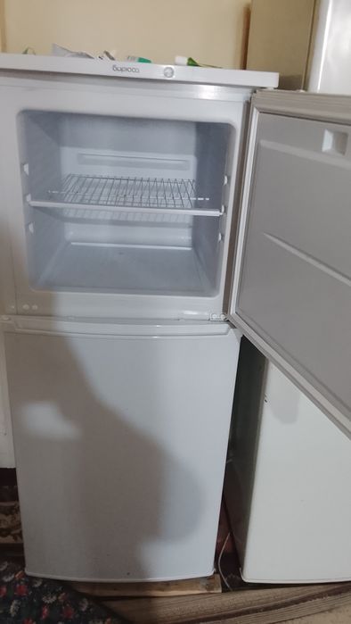 Холодильник .Бирюса 153.