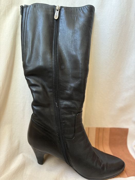 В продаже обувь зимняя -осенняя