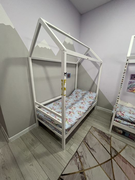Кроватки домик из дерева