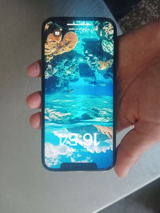 Srochna 12pro sotiladi