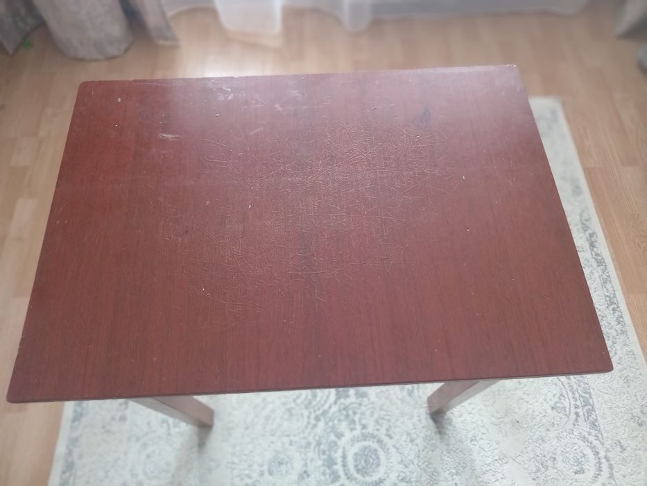 Стол детский, дерево