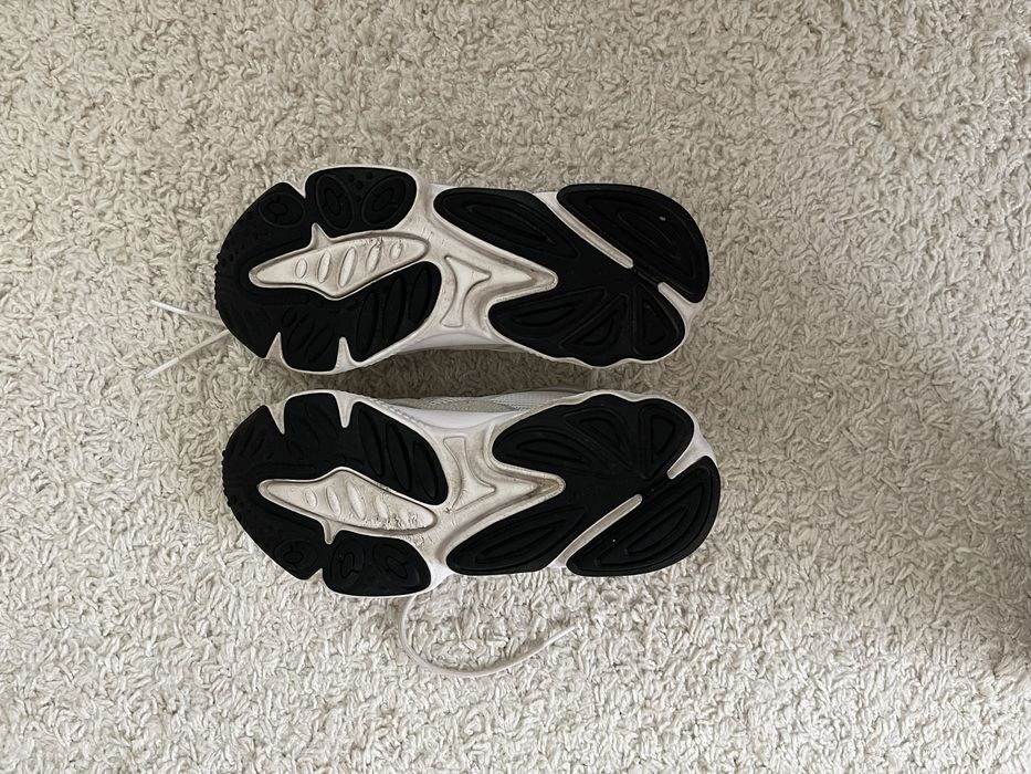 Кроссовки  adidas оригинал размер  43,5