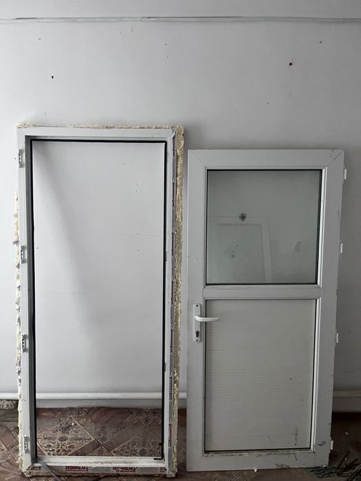 Продам 3 пластиковые двери