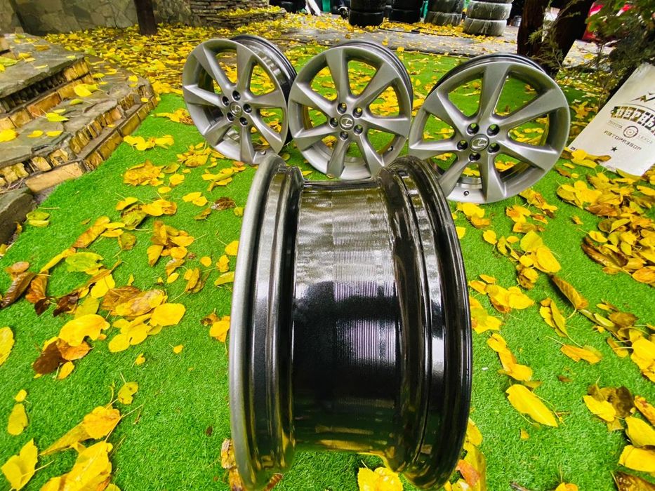 Диски  R19 ORIGINAL тойота//лексус