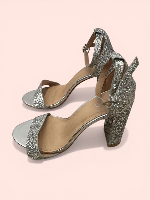 Брокатени дамски обувки на ток