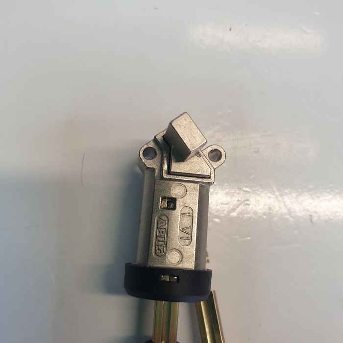 Incuietoare Baterie Cube Bicicleta electrica bat 750 WH smart system