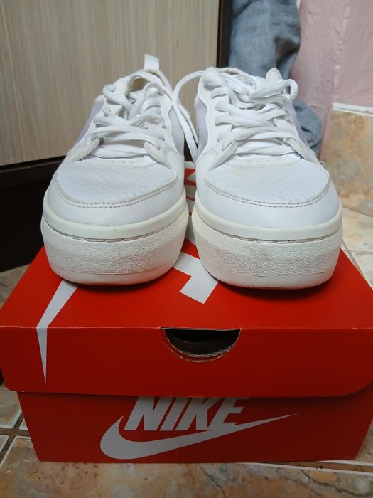 Vând nike air force 1