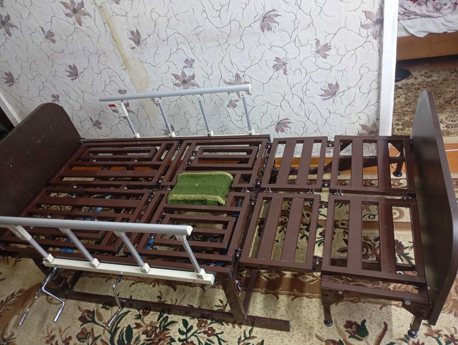 Кровать медицинская