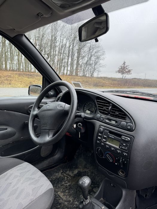 Vand Ford Fiesta