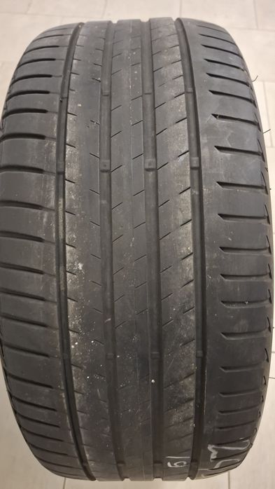 Единична лятна гума Bridgestone 245 40 19