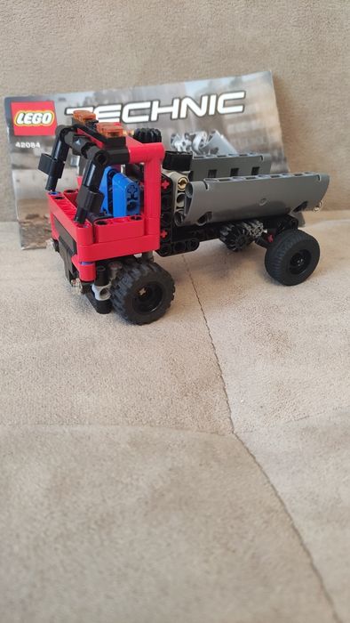 LEGO® Technic Товарач с кука 42084 - ”2 в 1”