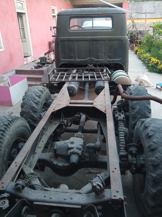 Зил 131 сотилади