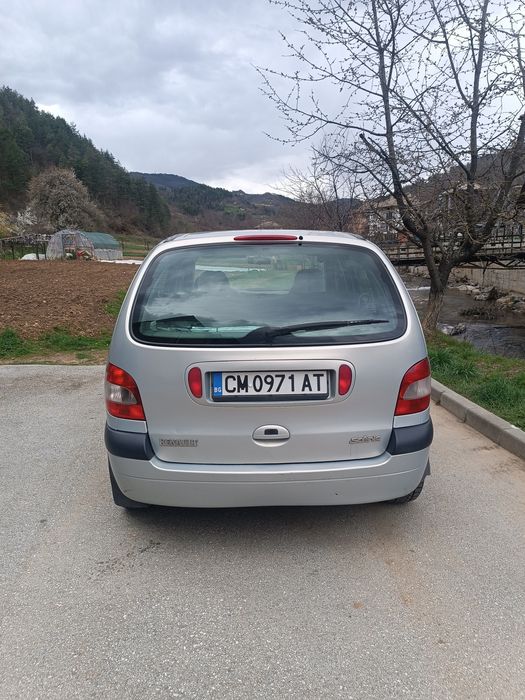 Продавам Renault Scenic Megan II