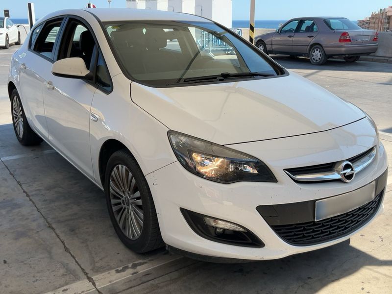 Opel Astra 1.6 CDTI DPF Selective 2015