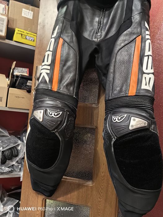 Мото екип Berik 2.0

Размер 48