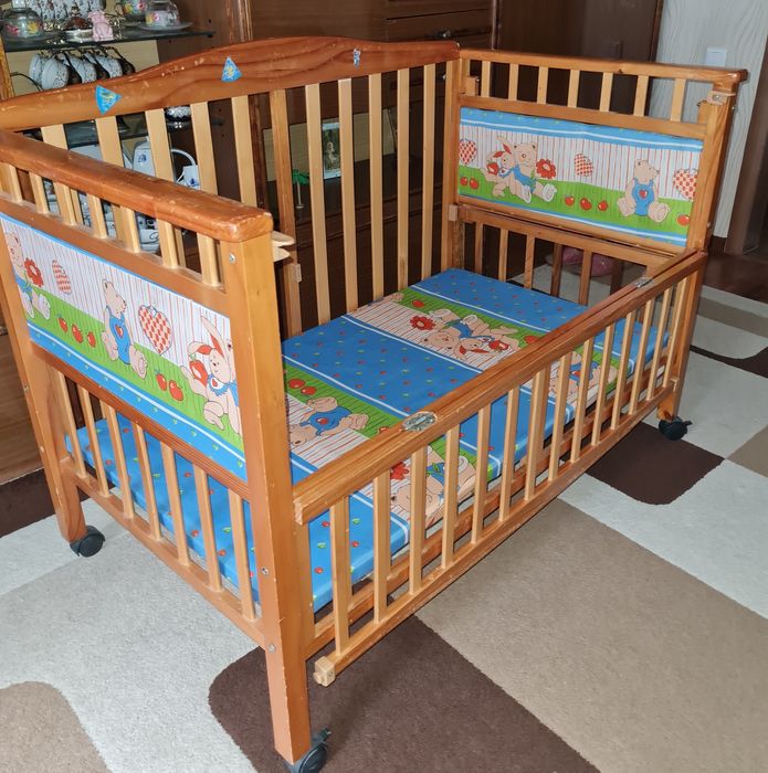 Продам кроватку.