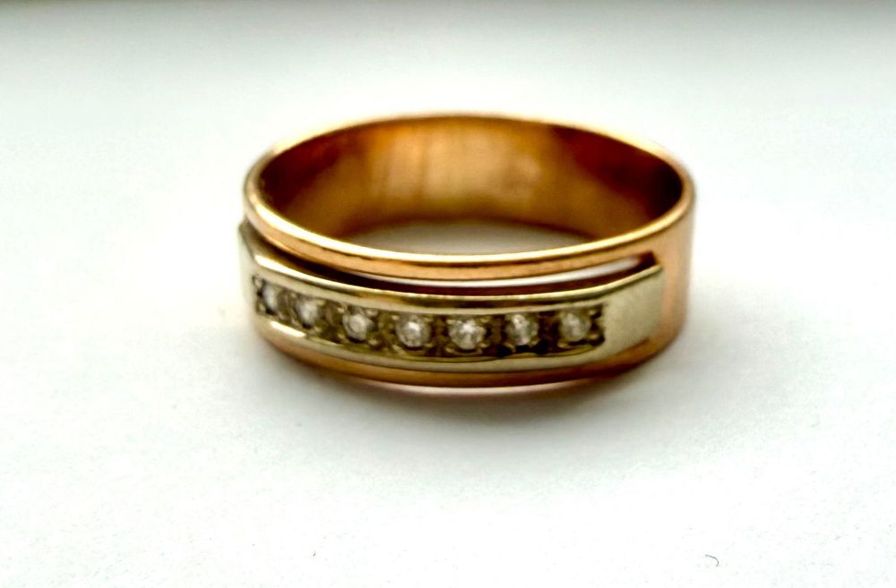 Златен пръстен 14к з 7 натурални брилианти 0,09к, 3/5