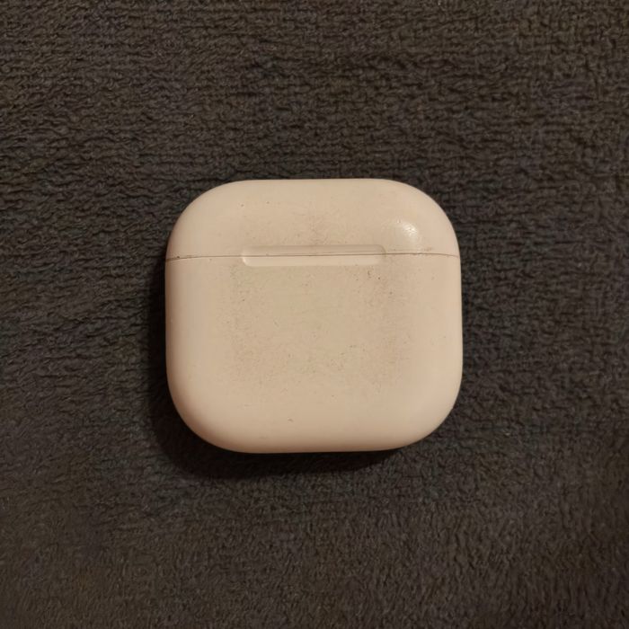 Airpods 4 оригинал, один наушник