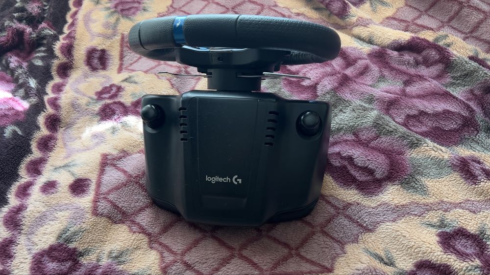 Игровой руль Logitech G29