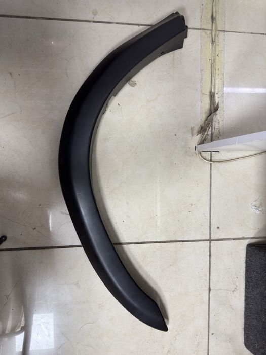 Расширитель передних  крыльев Монтеро спорт