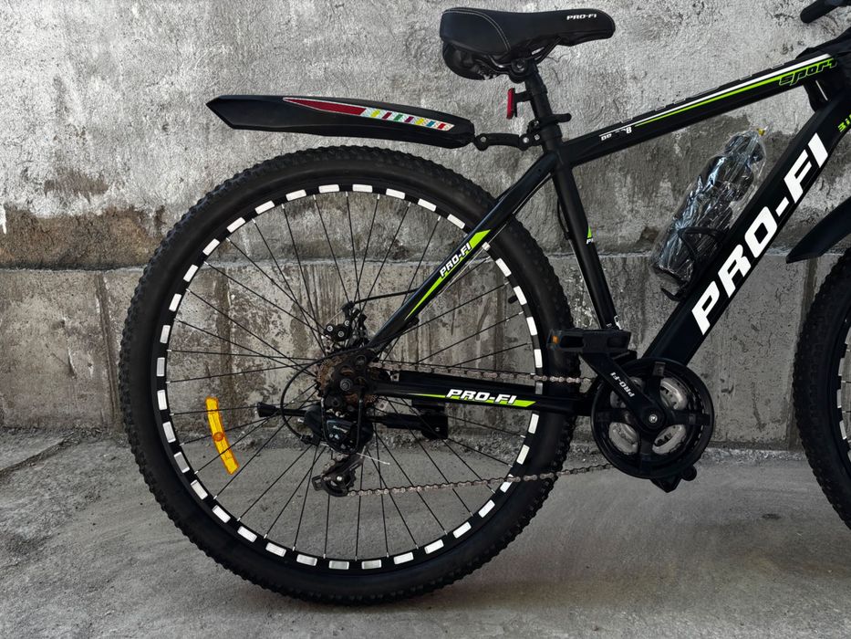 Новый велосипед в идеальном состоянии