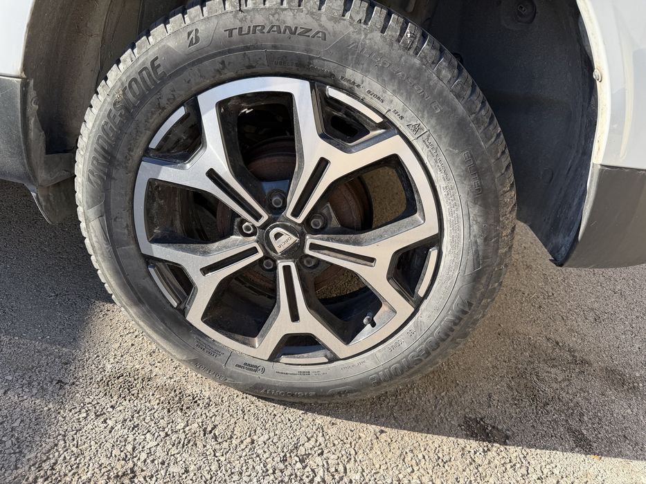 Джанти с гуми 17’ Dacia Duster