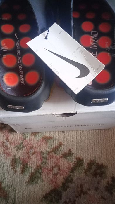 Nike  Minds  001