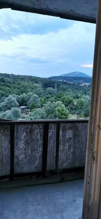 Продава се Двустаен апартамент в Бобов дол - 65 кв.м за 542 €/кв.м - Снимка #1