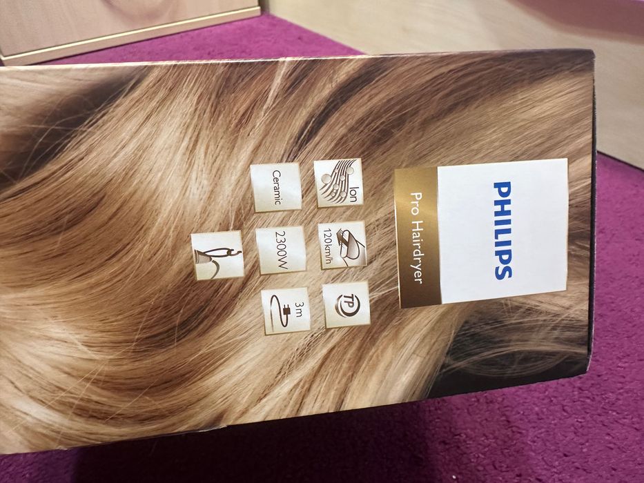 Професионален сешоар Philips Pro Hairdryer 2300W (с йонизираща грижа)