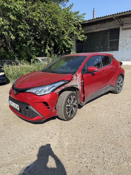Vand Toyota C-HR 2.0 Hibrid, 2022,88000km ,AVARIAT!!!