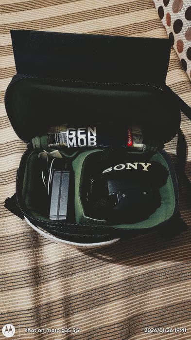 Фотоапарат Сони модел DSC-HX200V