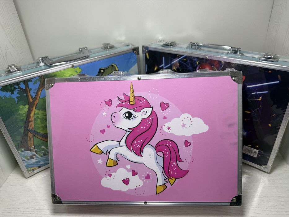 Художественный набор для рисования в чемоданчике, 145 предметов