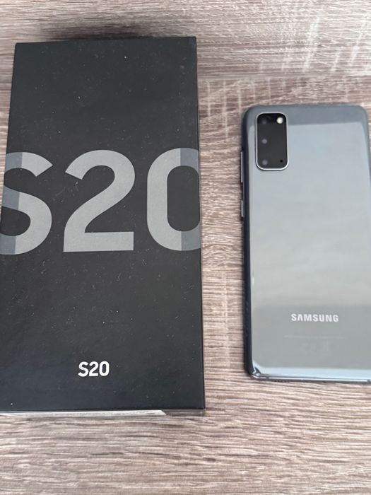 Самсунг S20  отличен