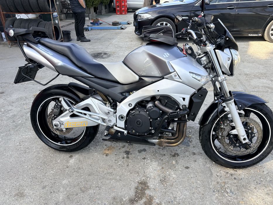 Suzuki gsr 600 2600 euro 98 cp