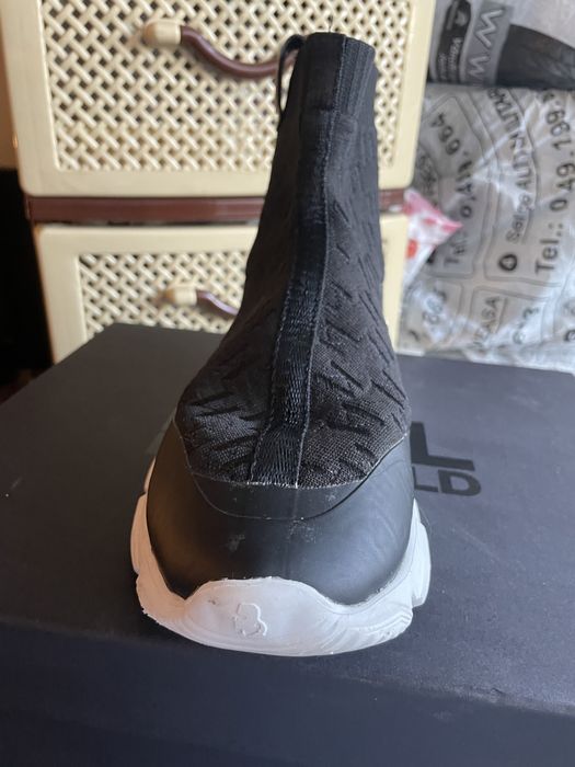 Gheata Karl Lagerfield masura 42 purtate,stare perfecta original