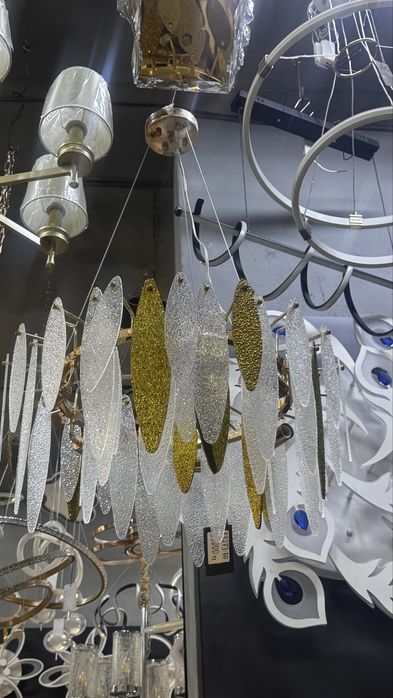 Люстра в цвете золото