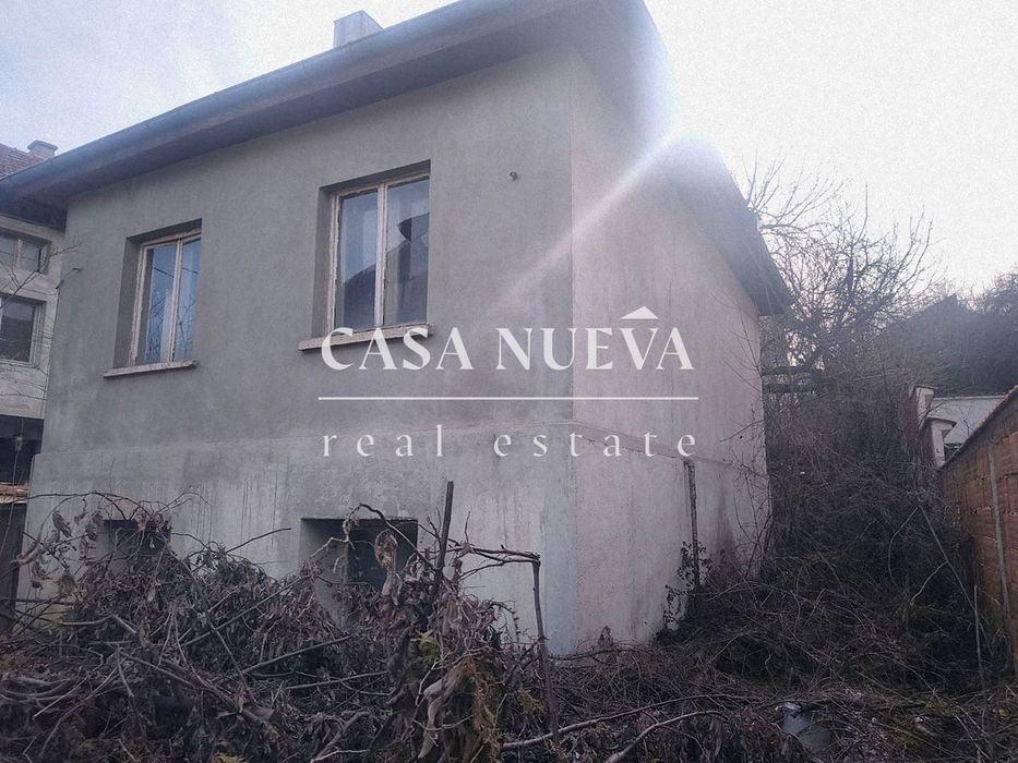 Къща в гр.Перник, Център