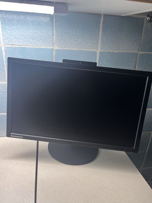 Монитор lenovo 21.5 с камерой