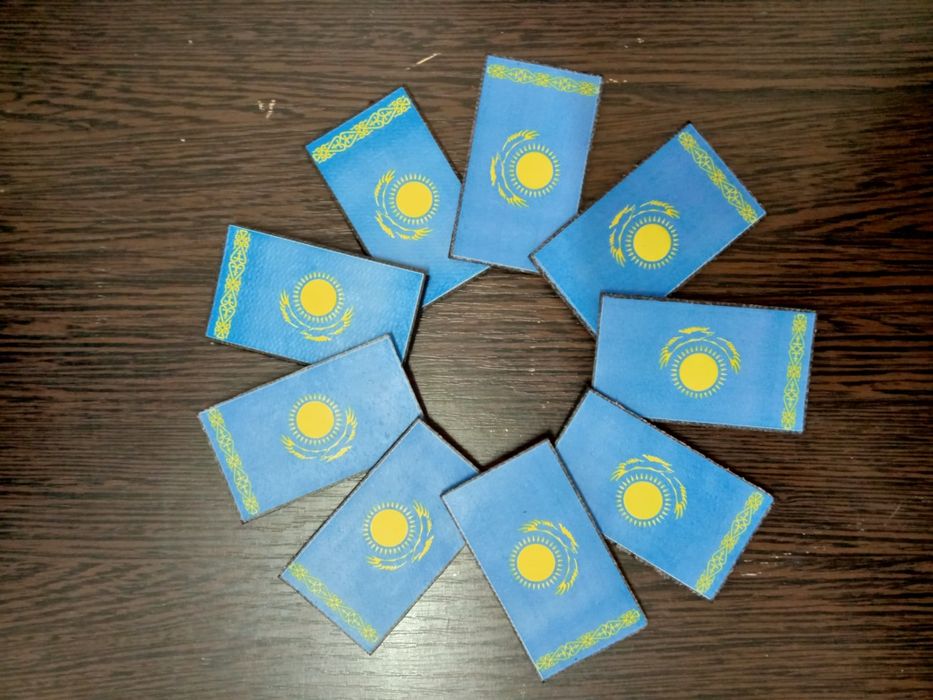 Нашивки на липучке.