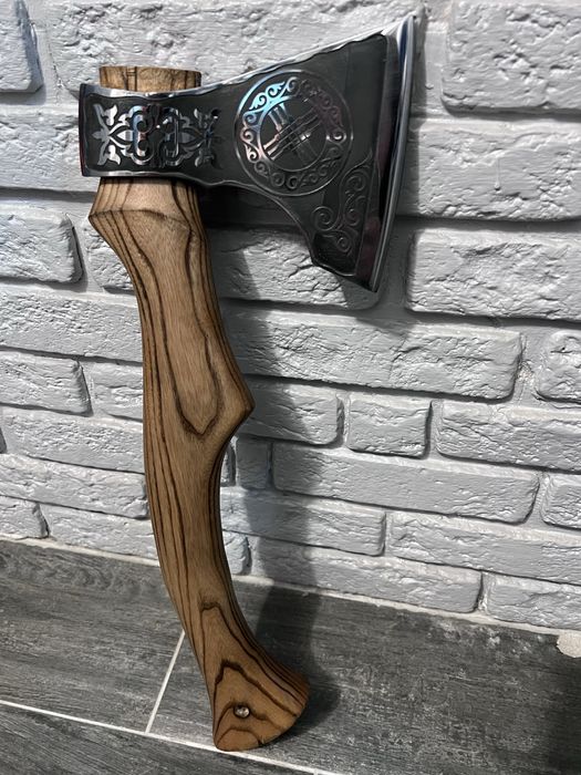 Топор Именной :Ысық новый продам