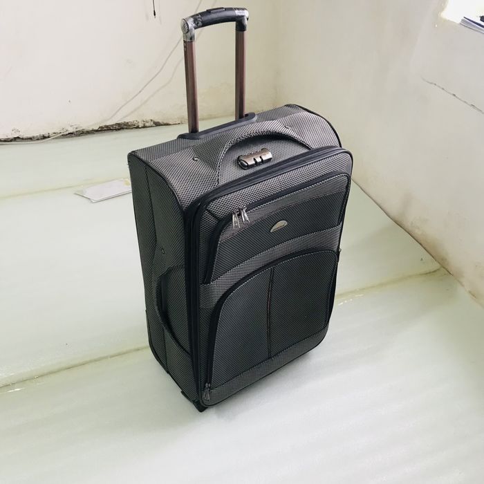 Срочно продаю чемодан