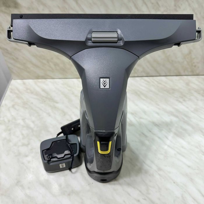 Aspirator Karcher pentru Geamuri si suprafete WVP 10 Adv Zeus 24067