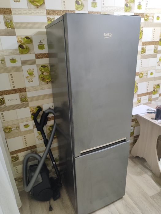 Продам холодильник